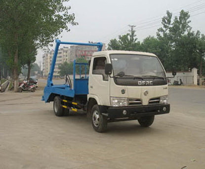 東風小金霸擺臂式垃圾車